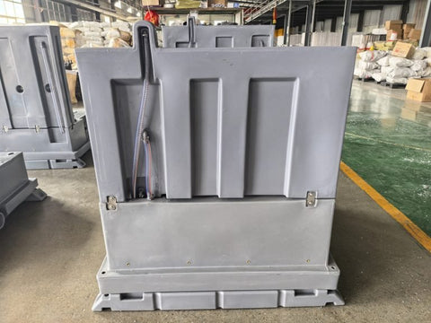 “Deluxe outdoor portable toilet with built-in sink”

“390L waste tank portable toilet for job sites and events”

“Portable flush toilet with handwashing station”

“Full-seat porta potty with sink and ventilation panel”