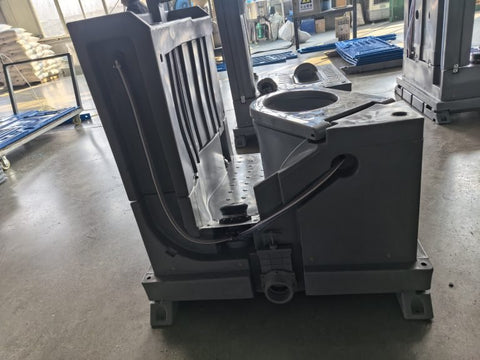 “Deluxe outdoor portable toilet with built-in sink”

“390L waste tank portable toilet for job sites and events”

“Portable flush toilet with handwashing station”

“Full-seat porta potty with sink and ventilation panel”