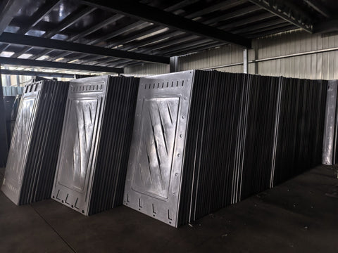 “Deluxe outdoor portable toilet with built-in sink”

“390L waste tank portable toilet for job sites and events”

“Portable flush toilet with handwashing station”

“Full-seat porta potty with sink and ventilation panel”