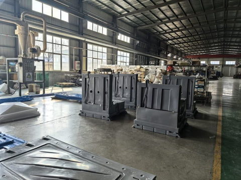 “Deluxe outdoor portable toilet with built-in sink”

“390L waste tank portable toilet for job sites and events”

“Portable flush toilet with handwashing station”

“Full-seat porta potty with sink and ventilation panel”