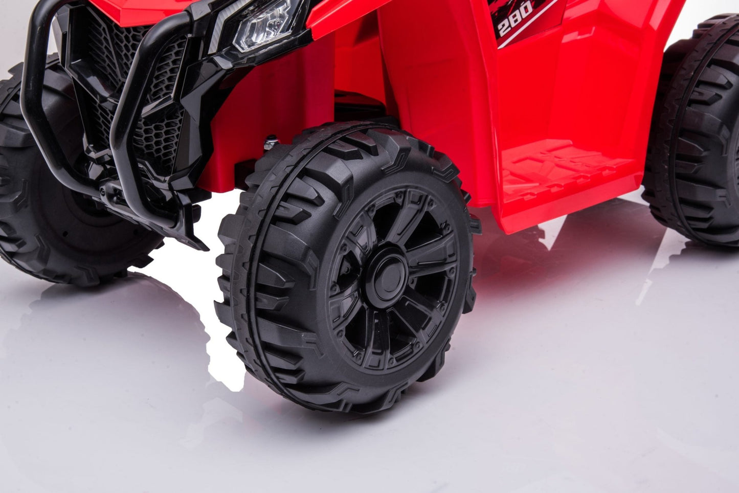 Red 6V ride-on ATV for toddlers aged 1–2

Side view of toddler 6V electric quad bike

Rear view of toddler ride-on ATV with footrests

Compact 6V rechargeable ATV for kids

Children’s electric ATV with wear-resistant tires

