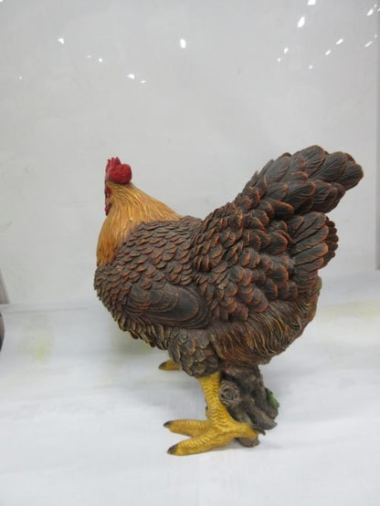 Hand-painted chicken hen statue for garden
Lifelike resin chicken sculpture for patio or porch
Rustic farmhouse garden chicken decoration