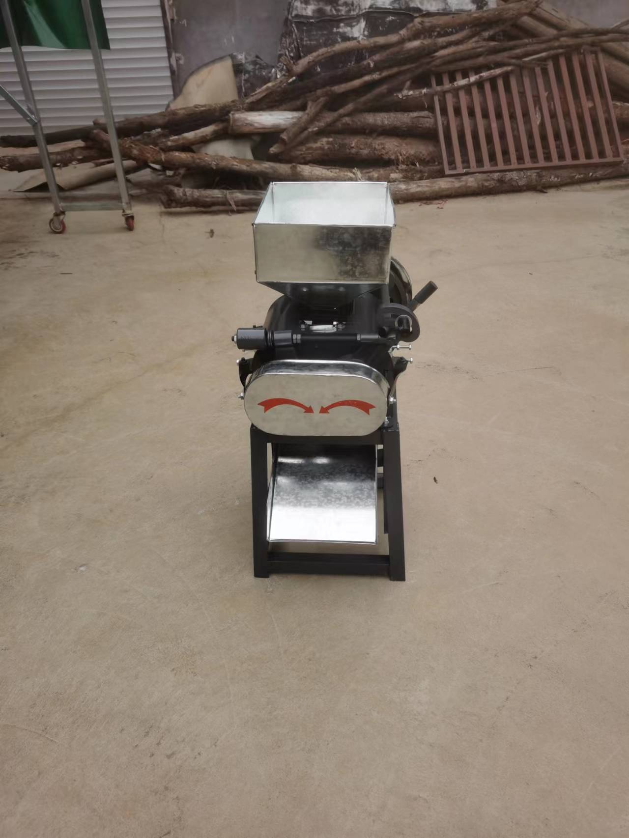 New Grain Flattening Milling Rolling Machine – 750 lbs/hour Output – Heavy - Duty Grain Processor – SKU 11218 - with 300 KG/HR – 2.2kW Motor (Model 12 - 20) | Sold by Uncle Wiener's Wholesale