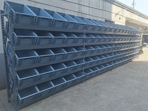 SR81050 heavy-duty steel storage rack with slanted shelves
Industrial warehouse rack system with 4 bays
Slanted shelving system for commercial equipment storage
Close-up view of steel rack frame and shelf detail
High capacity industrial racking with powder-coated finish