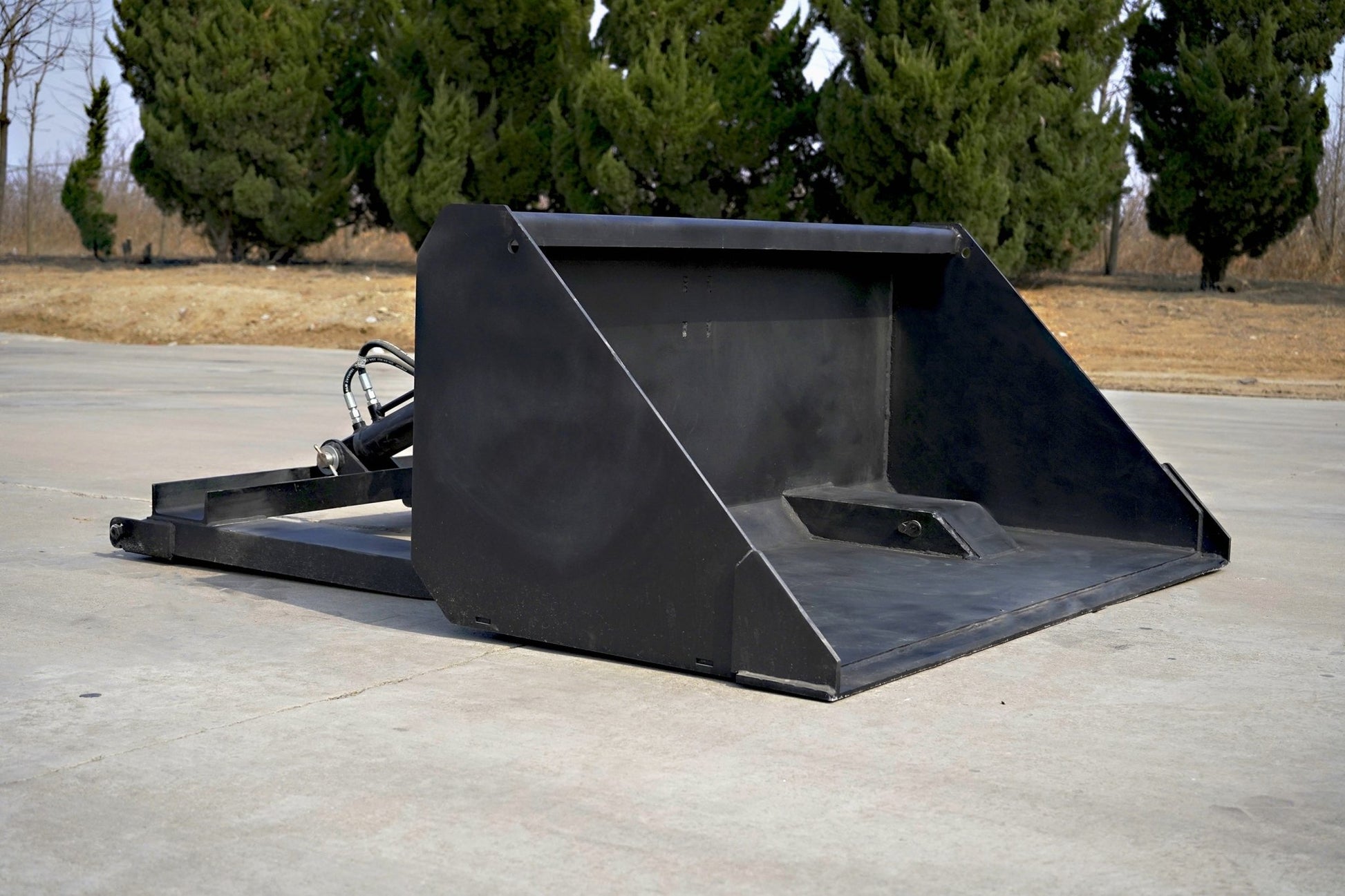 New Heavy - Duty Skid Steer Forklift Bucket Attachment - 0.7 Cu.Yd Hydraulic Attachment Snow & Demolition SU22841 - with | Sold by Uncle Wiener's Wholesale