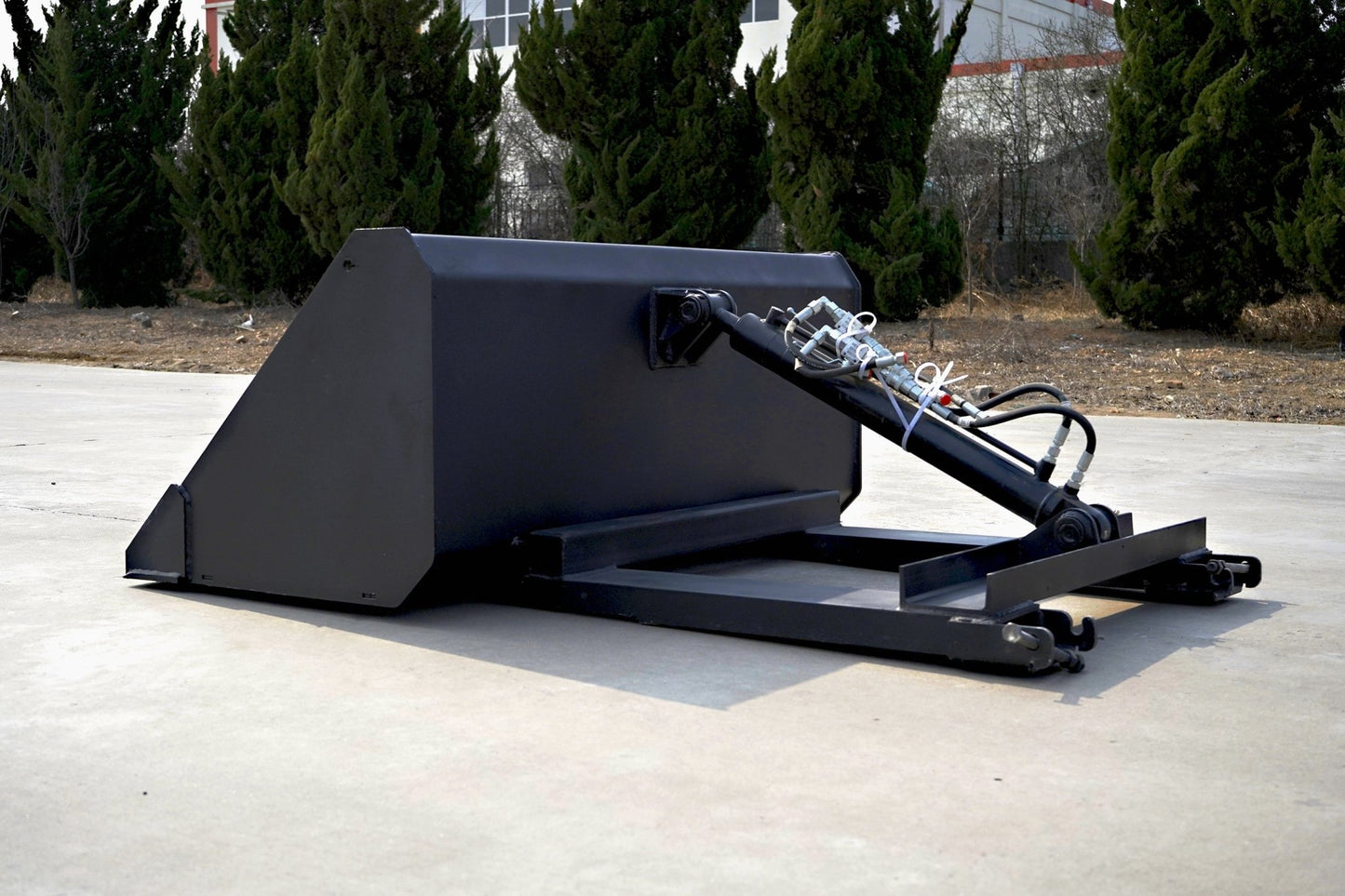 New Heavy - Duty Skid Steer Forklift Bucket Attachment - 0.7 Cu.Yd Hydraulic Attachment Snow & Demolition SU22841 - with | Sold by Uncle Wiener's Wholesale