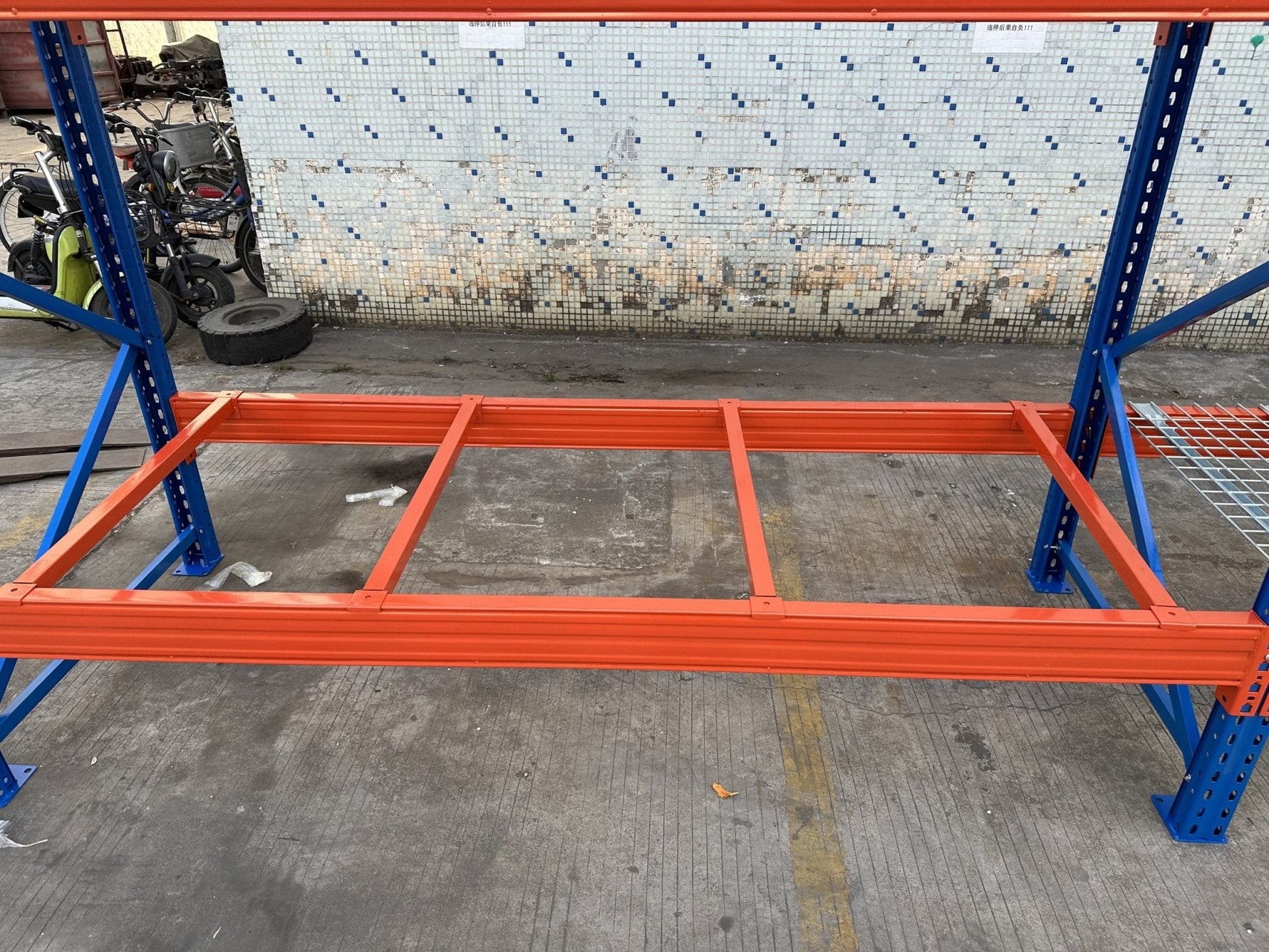 industrial pallet racking with boxes
steel warehouse shelving 8ft to 20ft
heavy-duty pallet racking system
expansion bay pallet rack
wire mesh panels for pallet racking