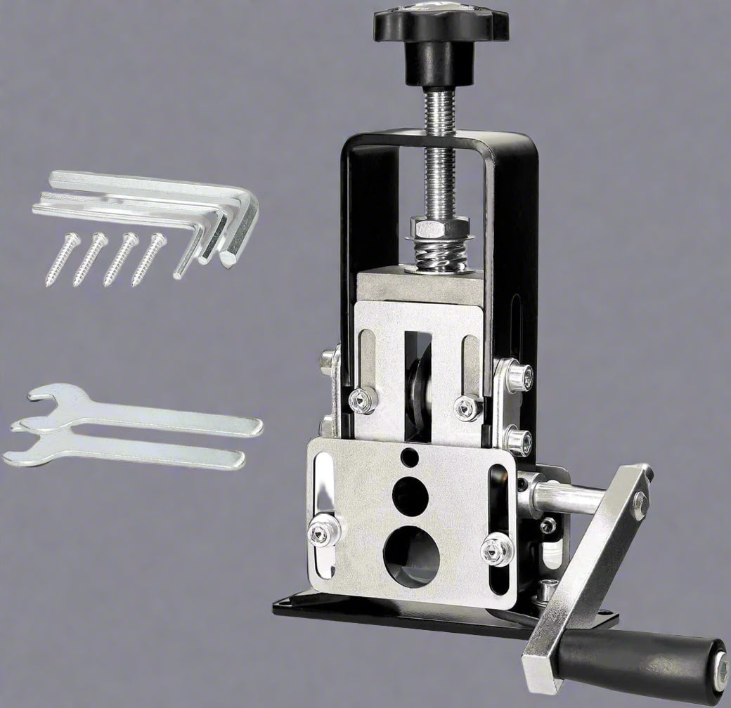 Dual-mode wire stripping machine – front view

Electric wire stripper with manual crank

Compact wire stripper with cable in slot

Manual & electric cable peeler – operation example

Drill-compatible wire stripping machine full kit

