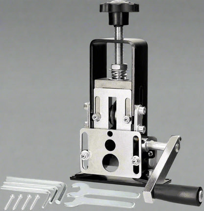 Dual-mode wire stripping machine – front view

Electric wire stripper with manual crank

Compact wire stripper with cable in slot

Manual & electric cable peeler – operation example

Drill-compatible wire stripping machine full kit

