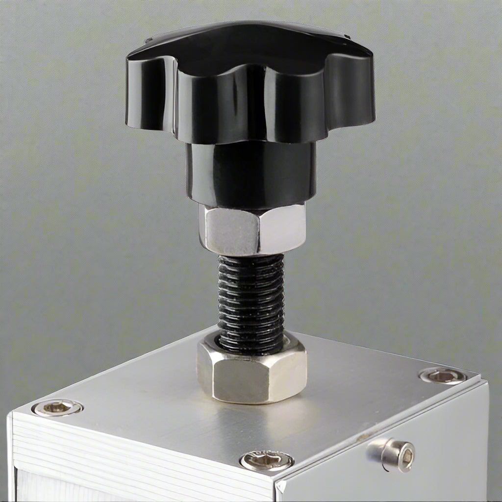 “Manual copper wire stripping machine – hand crank view”

“MWS25 wire stripper with included tools”

“Aluminum wire stripping tool for 1.5–25mm wires”

“Portable scrap wire stripper mounted on bench”