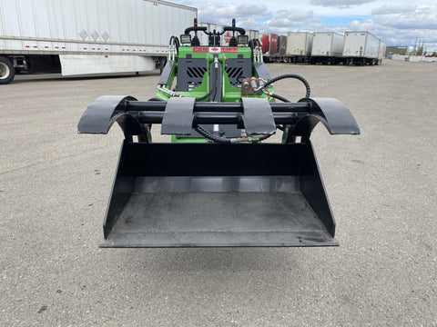 Mini skid steer attachment with hydraulic auger
Green mini skid loader with stump grinder attachment
Heavy-duty mini skid steer snow blower
Landscaping auger tool for mini skid loader
Mini skid attachments for trenching and clearing