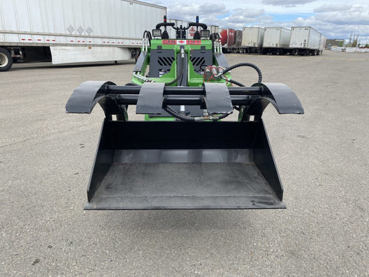 Mini skid steer attachment with hydraulic auger
Green mini skid loader with stump grinder attachment
Heavy-duty mini skid steer snow blower
Landscaping auger tool for mini skid loader
Mini skid attachments for trenching and clearing