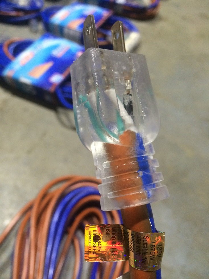 Polar Blue Cold Weather Extension Cords – 12/3, 14/3 & 16/3 Gauge, Rated for - 40°C - with 10 FT EXTENSION CORD 12/3 (SINGLE PLUG) EXT12310 | Sold by Uncle Wiener's Wholesale