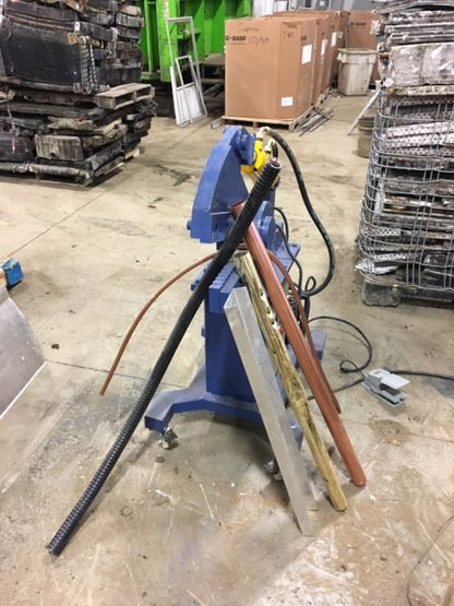 “96 ton hydraulic alligator shear cutting steel rod”

“250 ton scrap metal shear machine for recycling”

“Heavy-duty hydraulic metal shear with foot pedal control”

“Blue scrap shear machine – AS601PH model”