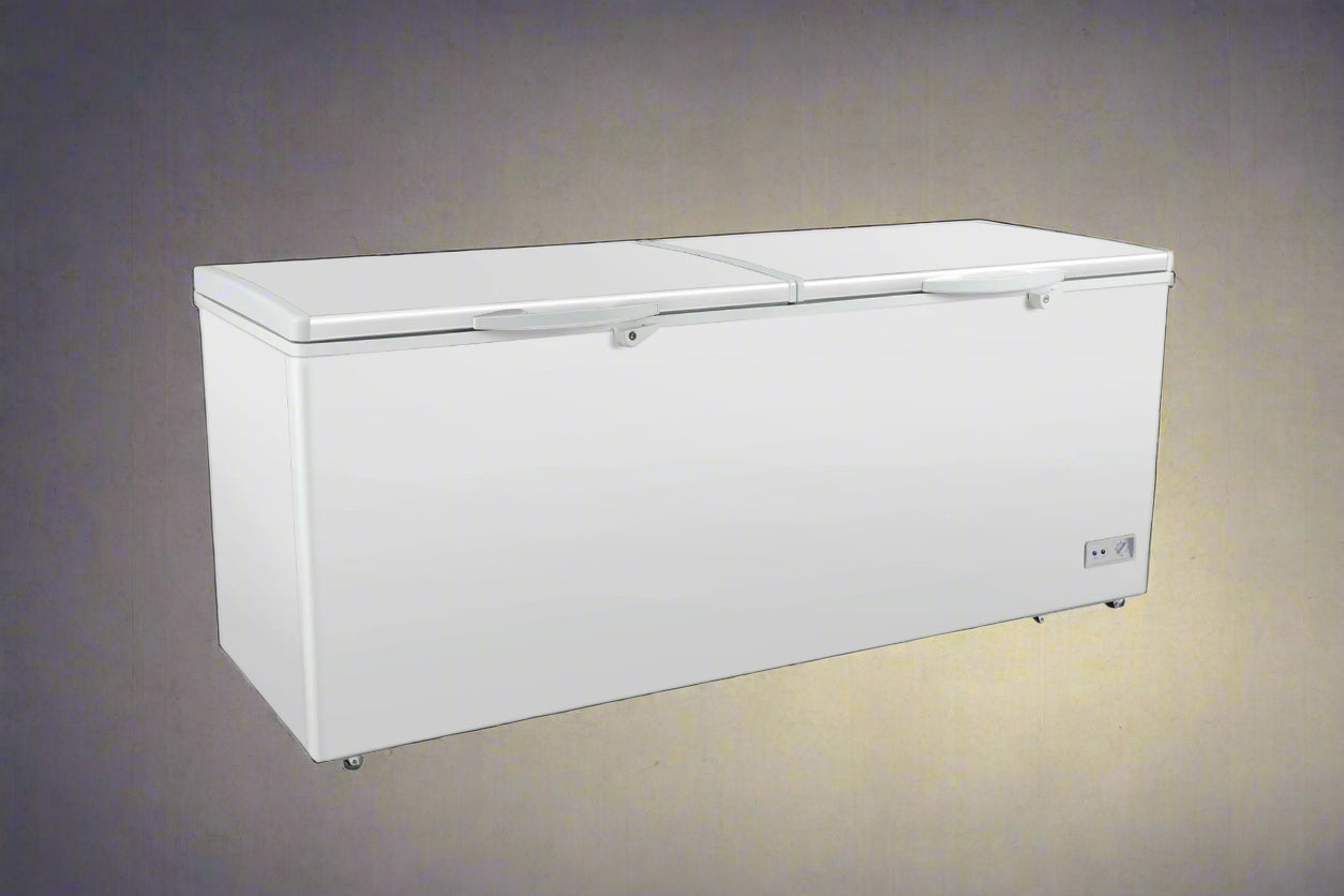 Siebel white chest freezer – 5 cu. ft. model

XF402 mid-size deep freezer – 14 cu. ft. capacity

XF650 commercial chest freezer – 23 cu. ft. size

Top-opening white freezer with lift handle

Siebel freezer lineup – multiple storage sizes