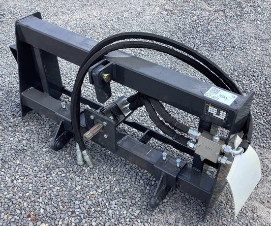 PHA162C 3-point hitch adapter mounted on skid steer
Heavy-duty universal skid steer hitch adapter side view