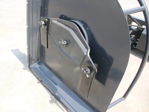 Brush cutter mounted on skid steer cutting tall brush
Side view of articulating brush cutter head
In-cab control system of ABC13125A
Brush cutter swinging at 90° angle
Vertical trimming with brush cutter attachment
ABC13125A brush cutter cutting roadside brush
Skid steer brush cutter extended for bank mowing