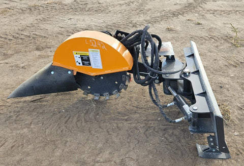 Hydraulic swing stump grinder attached to skid steer – front view
Side view of SG1308D stump grinder wheel and teeth
Close-up of carbide cutting wheel on stump grinder