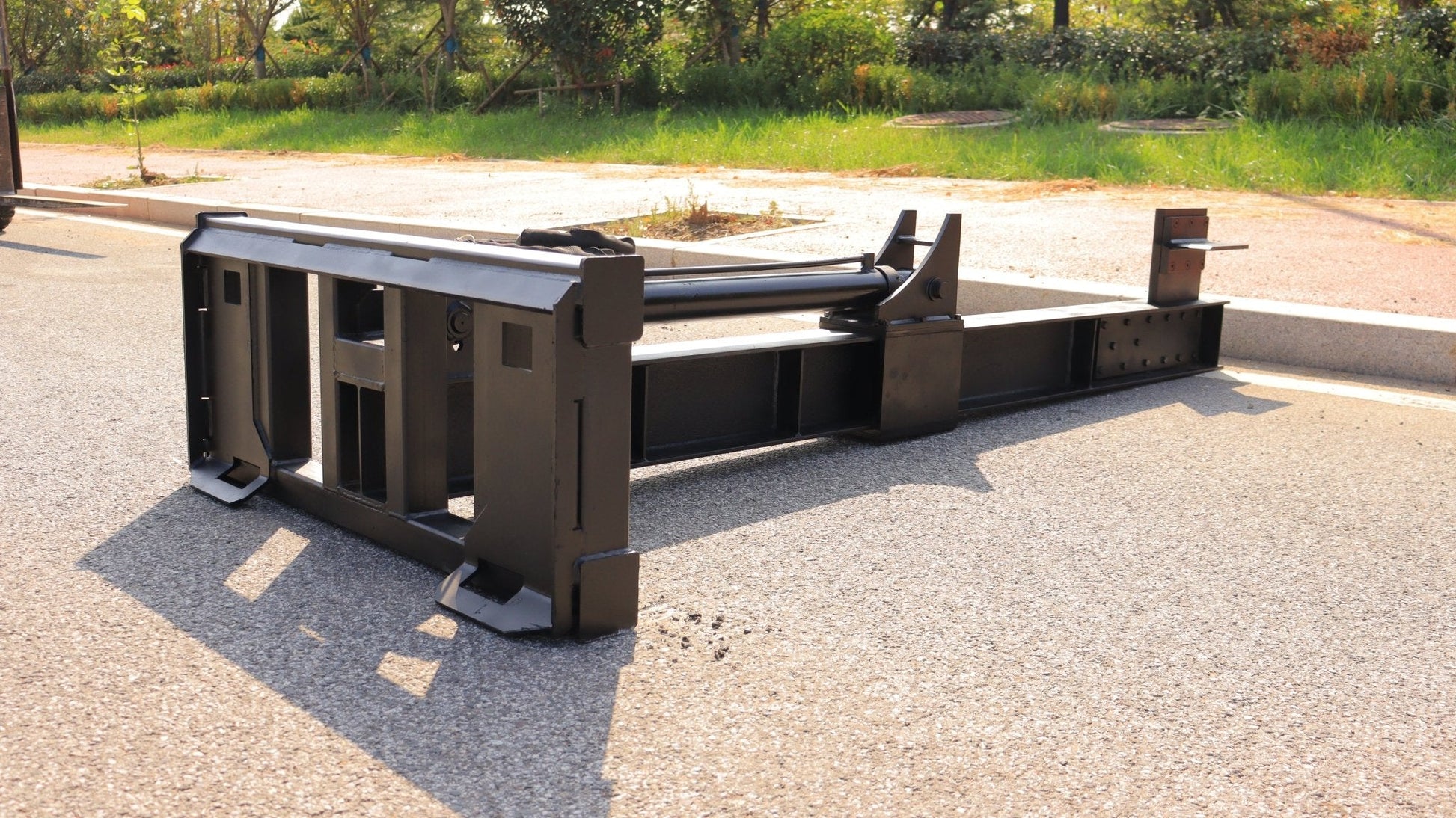 New Skid Steer Log Splitter Attachment – 35.4" Hydraulic Stroke Front Blade Design SU22500 - with | Sold by Uncle Wiener's Wholesale