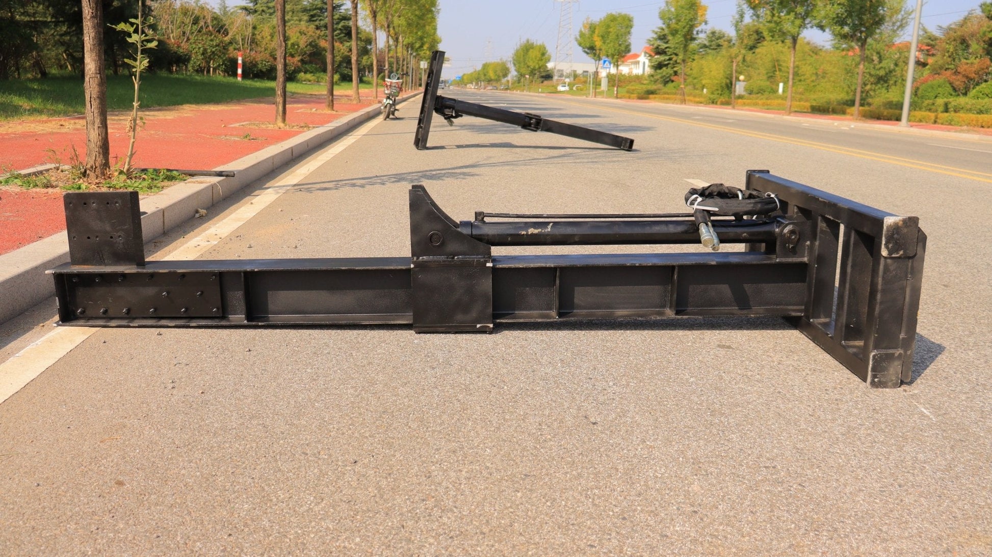 New Skid Steer Log Splitter Attachment – 35.4" Hydraulic Stroke Front Blade Design SU22500 - with | Sold by Uncle Wiener's Wholesale