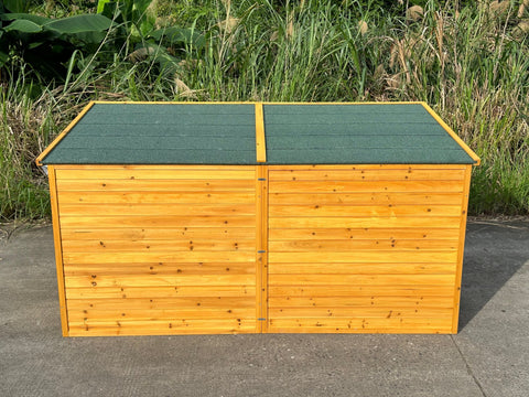 Solid Wood Outdoor Dog Kennel and Chicken Coop

Large Weatherproof Dog House and Chicken Shelter

Eco-Friendly Fir Wood Dog Kennel with Asphalt Roof