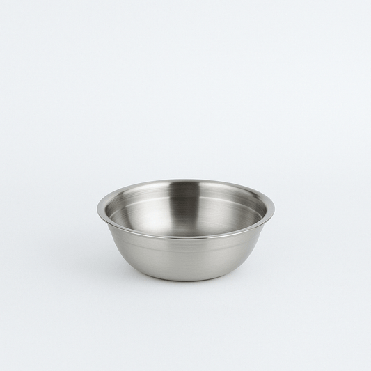 7-inch stainless steel mixing bowl with non-slip base
10-inch stainless steel prep bowl on white background
Side-by-side comparison of 7" and 10" food-grade bowls
Close-up view of rubber base for added grip