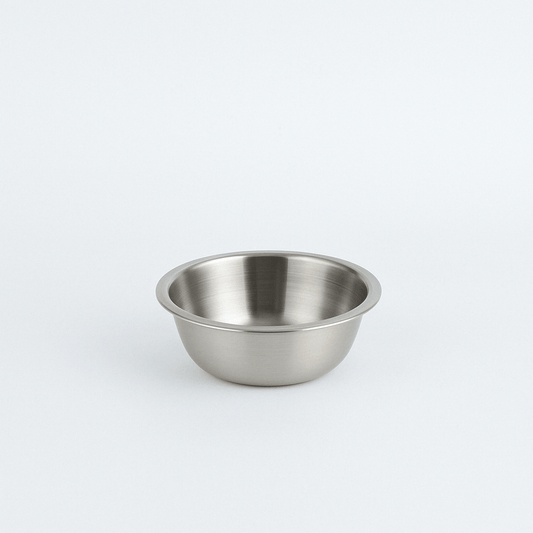 7-inch stainless steel mixing bowl with non-slip base
10-inch stainless steel prep bowl on white background
Side-by-side comparison of 7" and 10" food-grade bowls
Close-up view of rubber base for added grip
