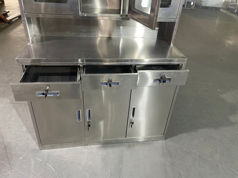 Stainless steel utility storage cabinet front view

Double-door steel cabinet with locking system

Internal shelves in garage tool locker

Heavy-duty stainless cabinet side angle

Commercial-grade storage cabinet in workshop