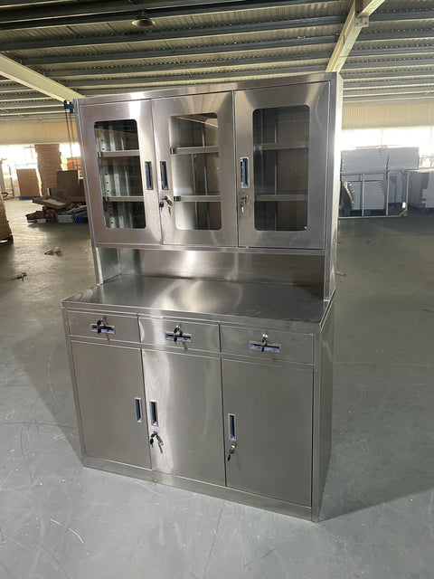 Stainless steel utility storage cabinet front view

Double-door steel cabinet with locking system

Internal shelves in garage tool locker

Heavy-duty stainless cabinet side angle

Commercial-grade storage cabinet in workshop