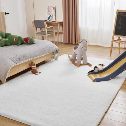 White fluffy area rug in modern living room

Gray soft rug under coffee table in cozy interior

Close-up of rug texture and anti-skid bottom

Hand touching plush surface of bedroom rug

Stylish white rug under sofa set with natural light