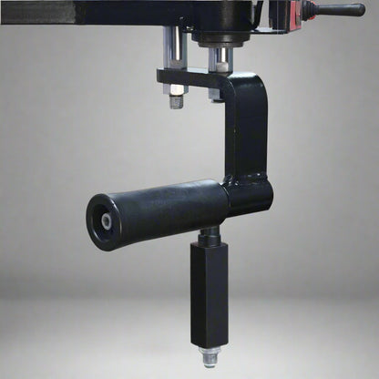 Universal helper arm for tire changer machines – TCHP21
Mountable tire changer arm with roller and guide
Professional tire changer helper arm installed on machine
TCHP21 accessory arm for semi-automatic tire changers