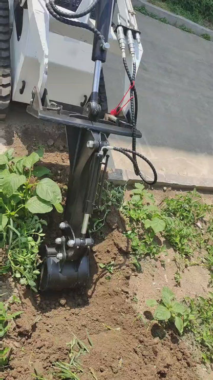 “T380 compact skid steer loader with rubber tracks”

“T460 mini tracked loader for landscaping and excavation”

“Heavy-duty skid steer with universal quick attach plate”

“Tracked compact construction loader in yellow”