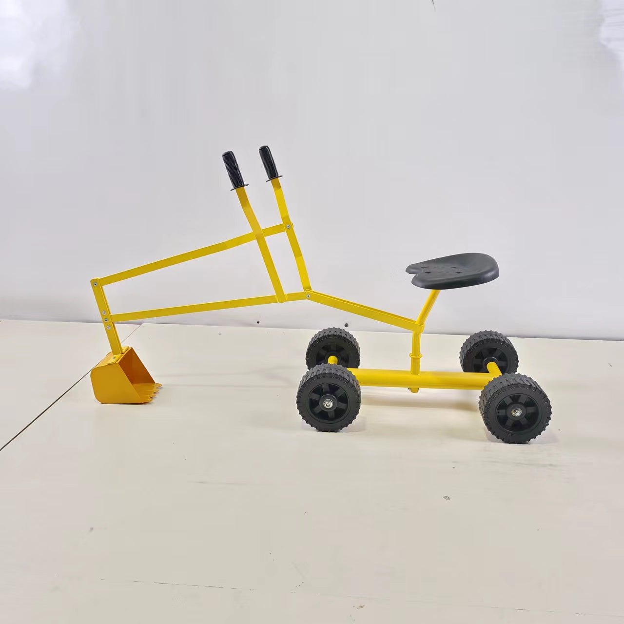 Sandbox Excavator Toy Ride On Digging Toy 4 Wheels 50 Kg Capacity SBET45W - with | Sold by Uncle Wiener's Wholesale
