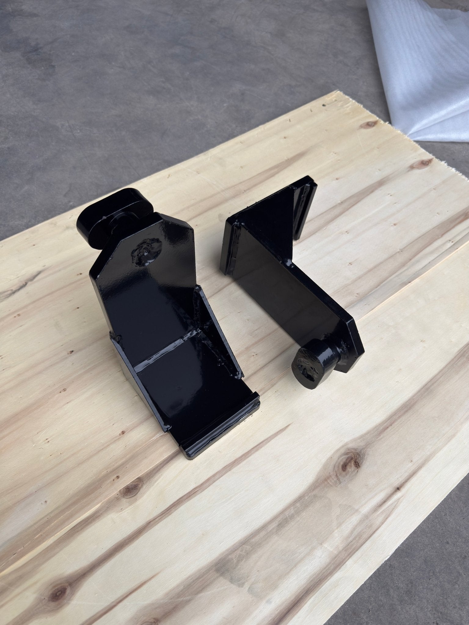 Upgrade Shipping Container Jack Lug with Limiter & Leveling Attachment – 2 Pack CJL80850 - with | Sold by Uncle Wiener's Wholesale