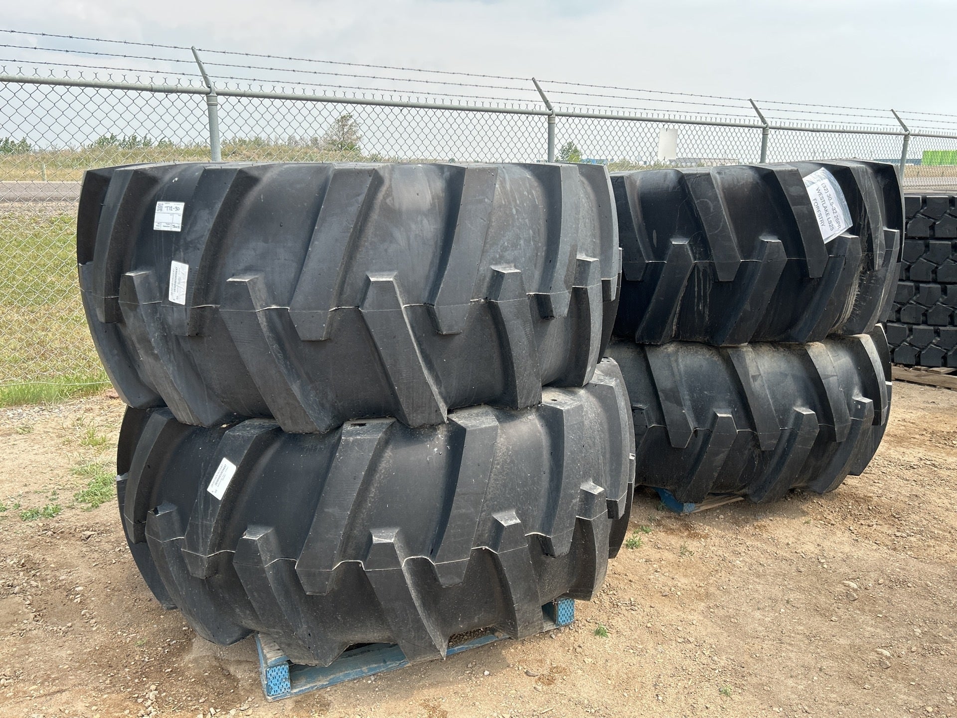 Westlake LS25 30.5L - 32 26PR Forestry Tire – Logger/Agriculture Bias – Max Load 15,653 lbs – WL30532 - with | Sold by Uncle Wiener's Wholesale